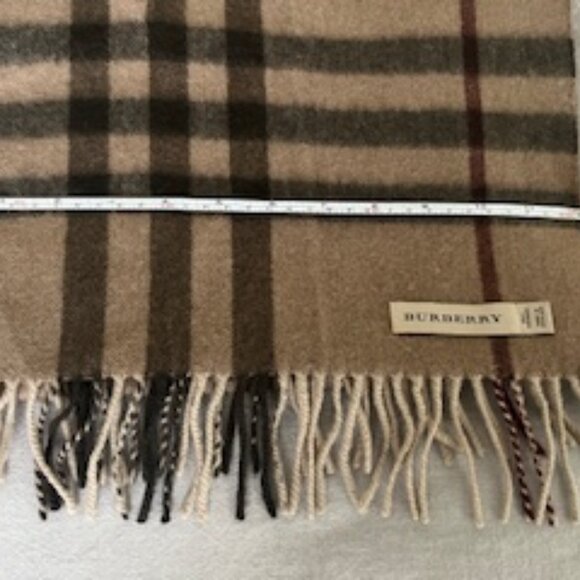 Burberry 100% Cashmere Scarf • Classic Check Camel - Picture 2 of 5